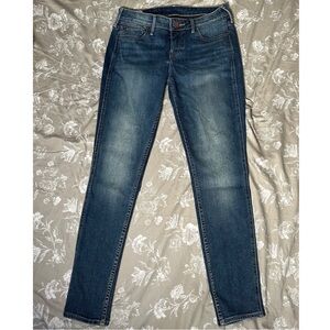 True Religion HALLE MID RISE SUPER SKINNY JEAN